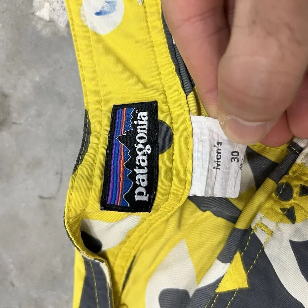 Patagonia Men’s Board Shorts Yellow and Grey Geometric Pattern Size 30 Swimsuit - Picture 8 of 8